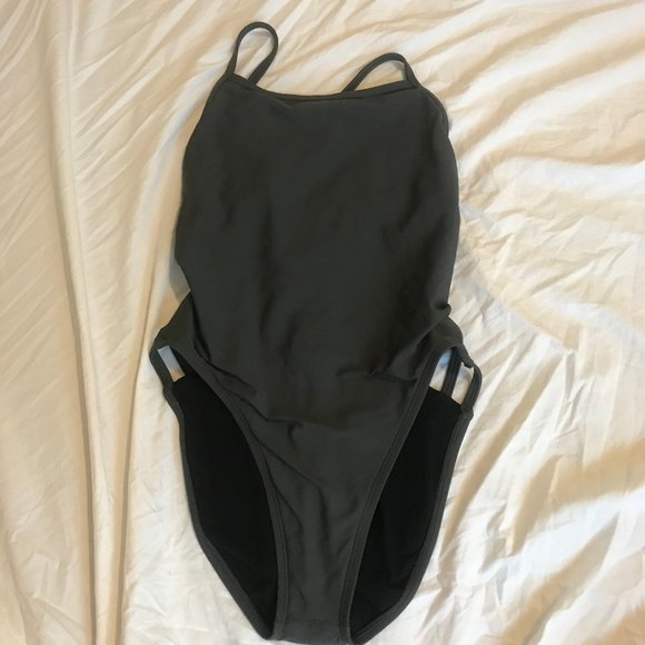 Jolyn Clothing Other - Jolyn Gavin Tie Back Onsie